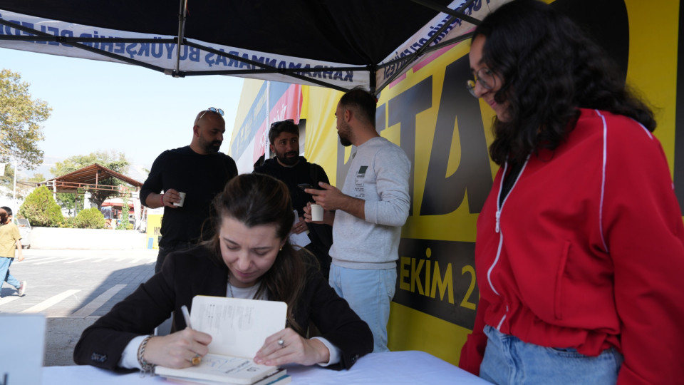 Güncel: Kahramanmaraş Kitap Fuarı'na Yoğun İlgi